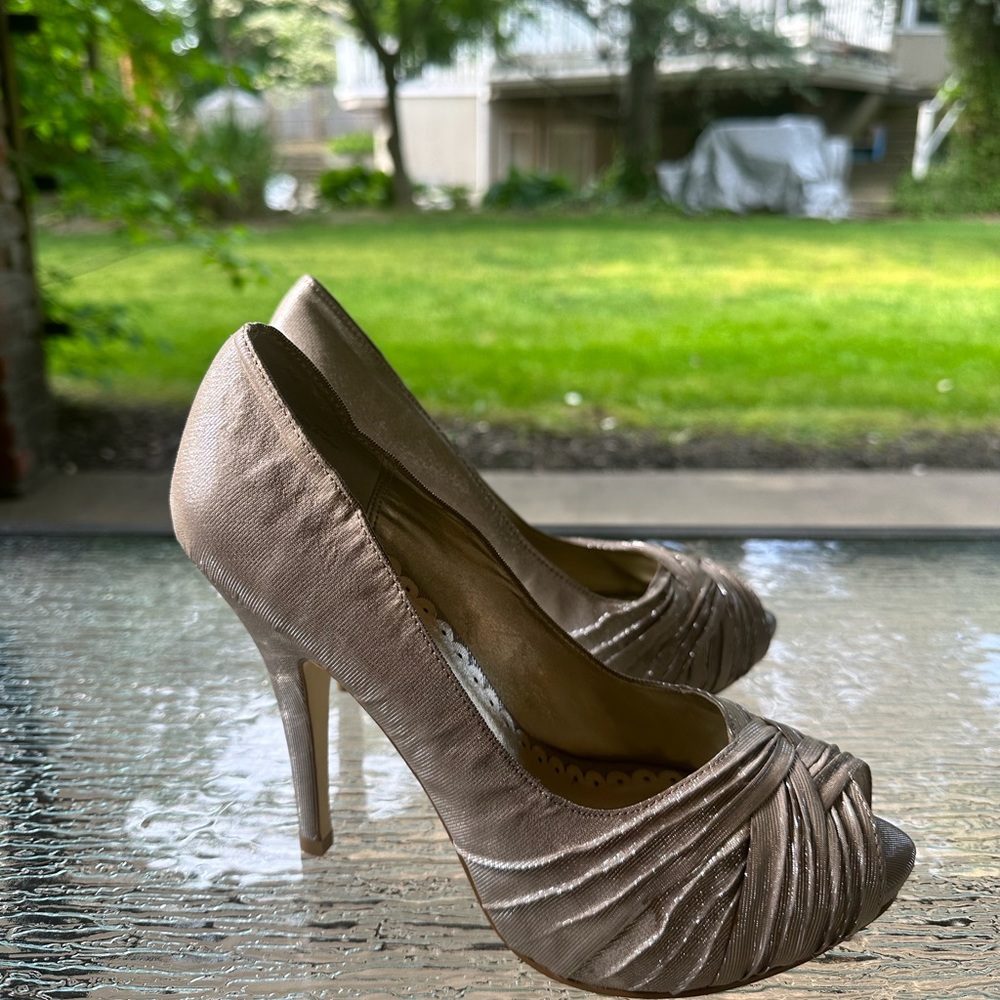 Lulu Townsend Open Toe Pumps